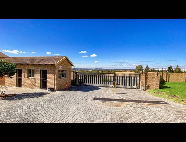 2 BEDROOM APARTMENT FOR SALE IN NORTHGATE